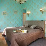 Hotel Chateau De Challanges