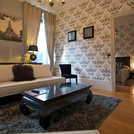 Chateau De Challanges