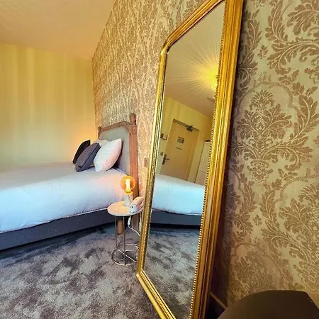 Chateau De Challanges 4* Beaune (Cote d'Or)