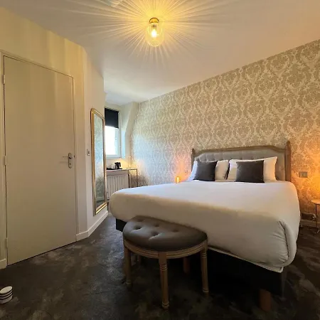 Chateau De Challanges Beaune (Cote d'Or)