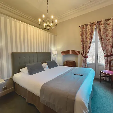 Chateau De Challanges