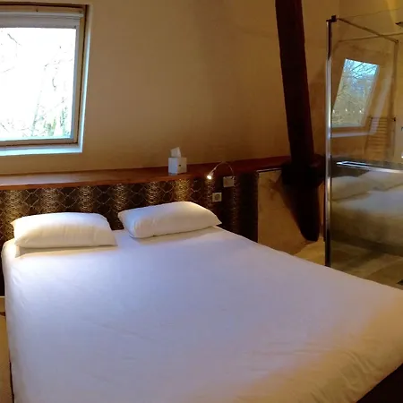 Chateau De Challanges Hotel