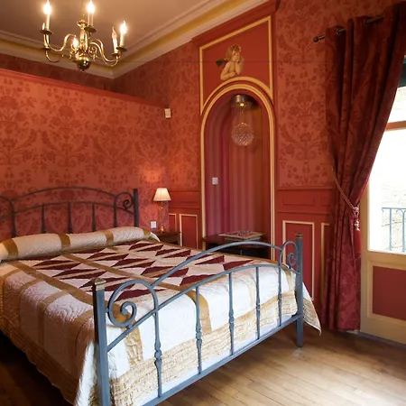 Hotel Chateau De Challanges 4*