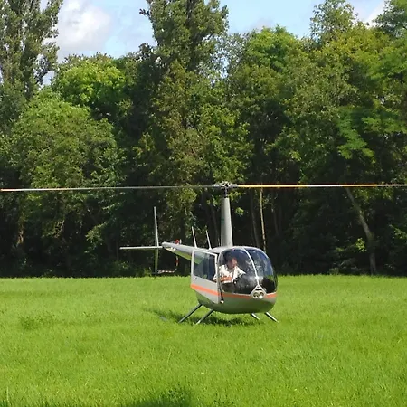 Chateau De Challanges Hotel