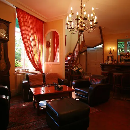 Chateau De Challanges 4* Beaune (Cote d'Or)