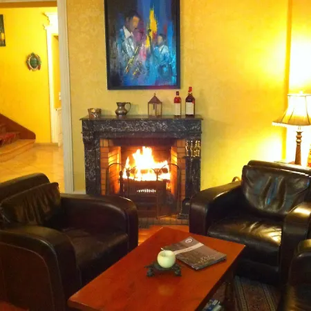 Hotel Chateau De Challanges