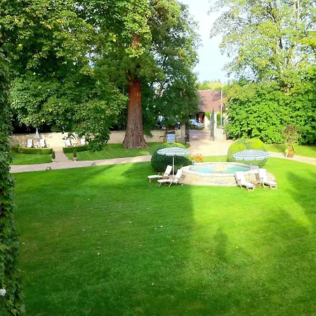 Chateau De Challanges 4* Beaune (Cote d'Or)