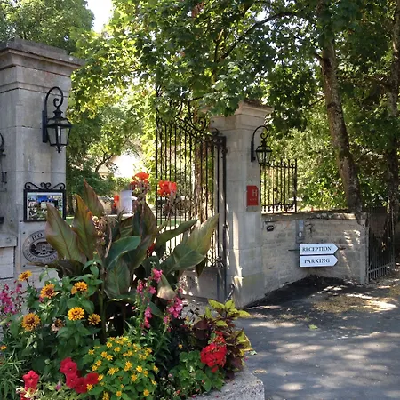 Chateau De Challanges Beaune (Cote d'Or)