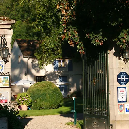 Chateau De Challanges