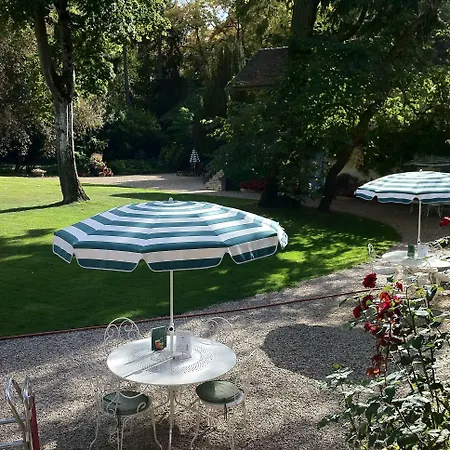 Chateau De Challanges