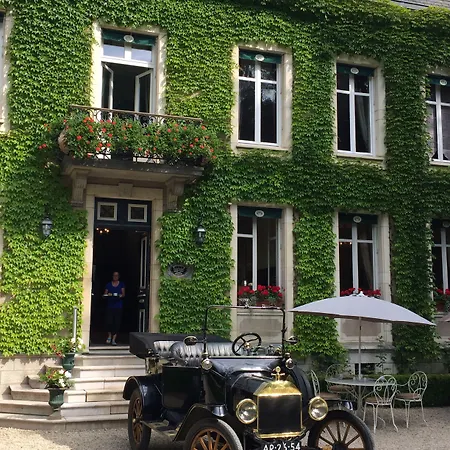 Chateau De Challanges 4* Beaune (Cote d'Or)