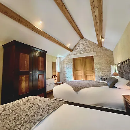 Chateau De Challanges 4*
