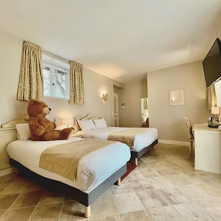 Chateau De Challanges Hotel 4*