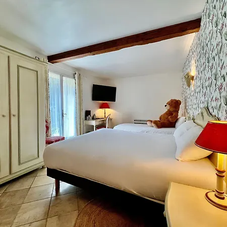 Chateau De Challanges 4* Beaune (Cote d'Or)