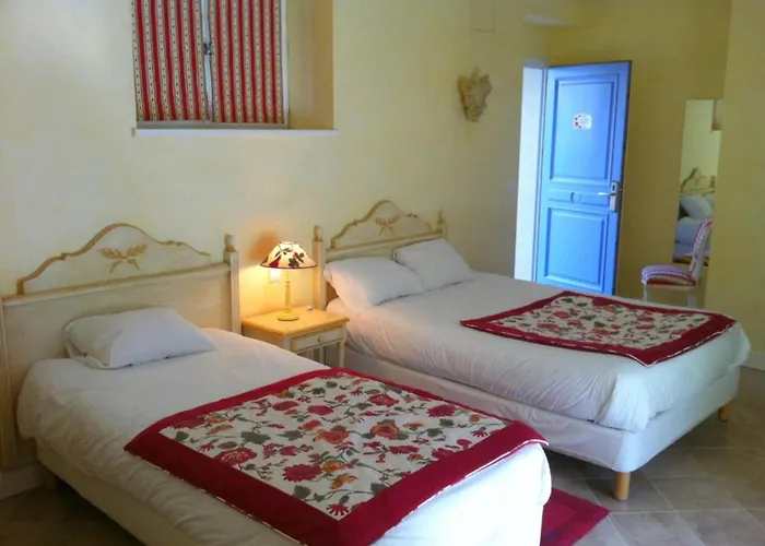 Chateau De Challanges 4* Beaune (Cote d'Or)