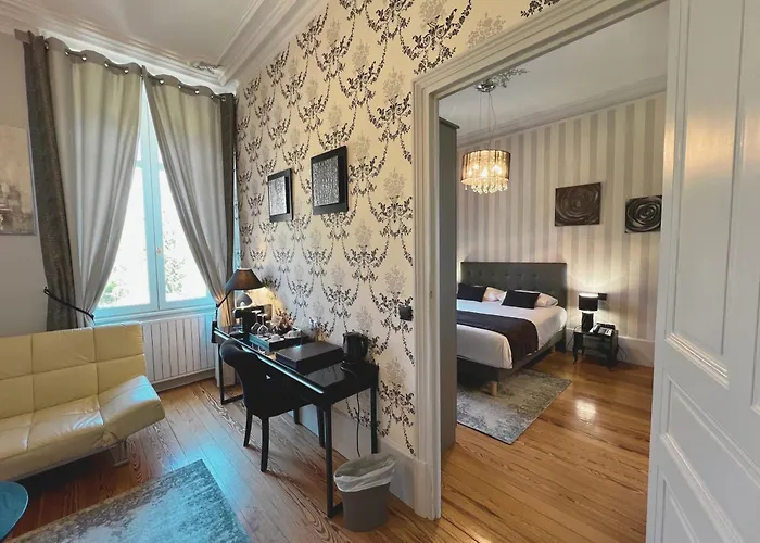 Chateau De Challanges 4* Бон