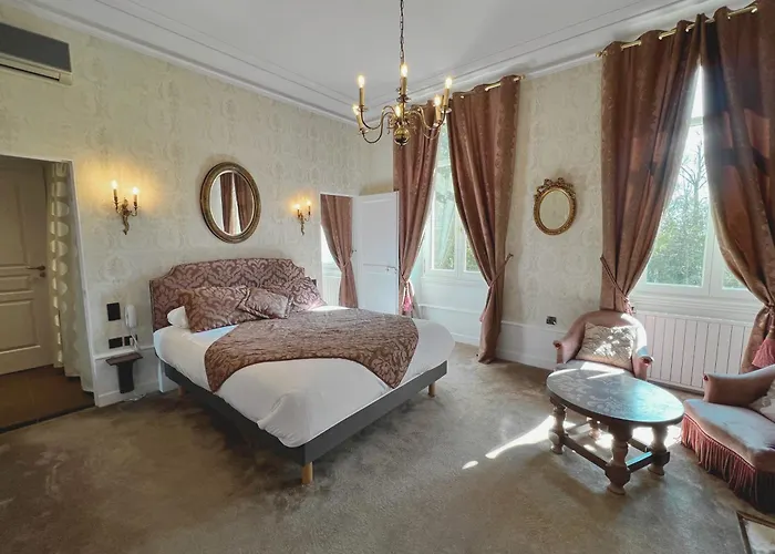 Chateau De Challanges Бон