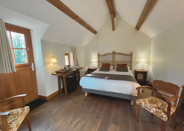 Chateau De Challanges Готель 4*