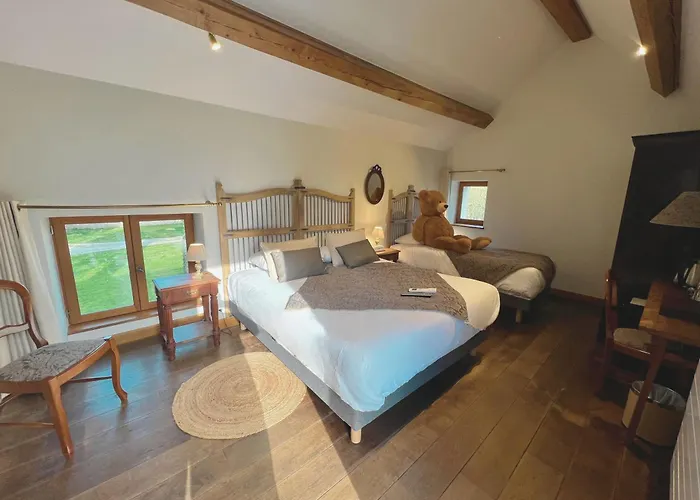 Hotel Chateau De Challanges 4*