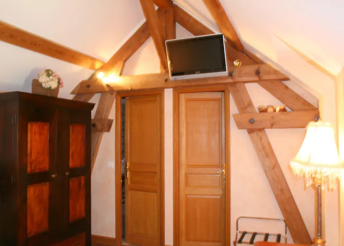 Chateau De Challanges Hotel 4*