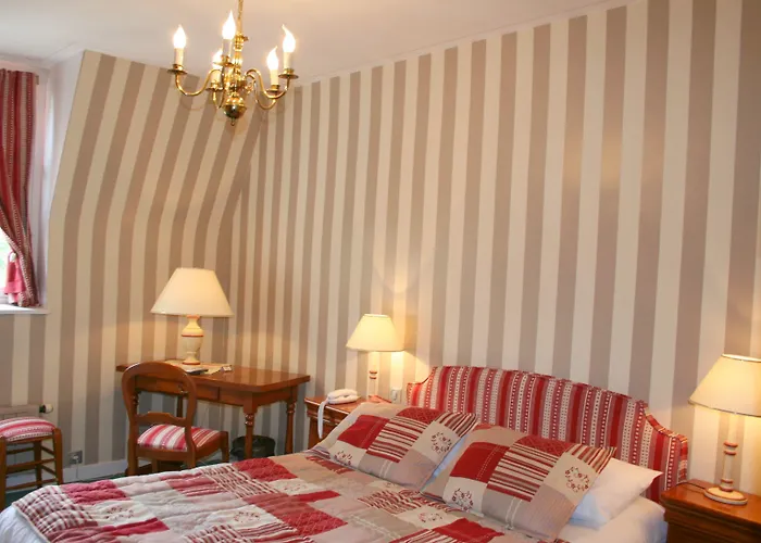 Chateau De Challanges Beaune (Cote d'Or)