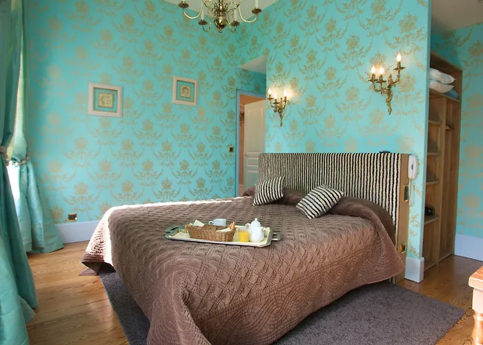 Готель Chateau De Challanges