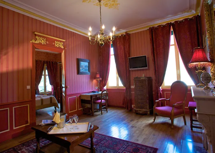 Chateau De Challanges Готель 4*