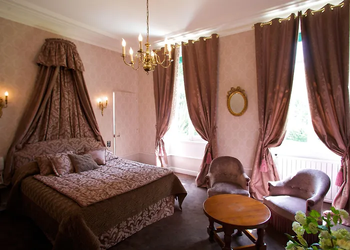 Chateau De Challanges Отель Бон