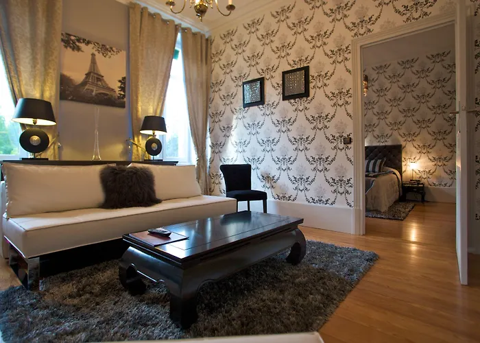 Chateau De Challanges Бон