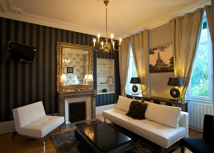 Chateau De Challanges Готель Бон