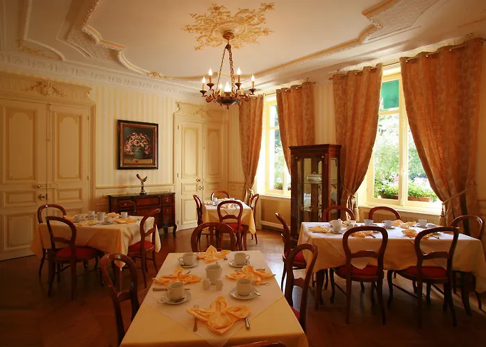 Chateau De Challanges 4*