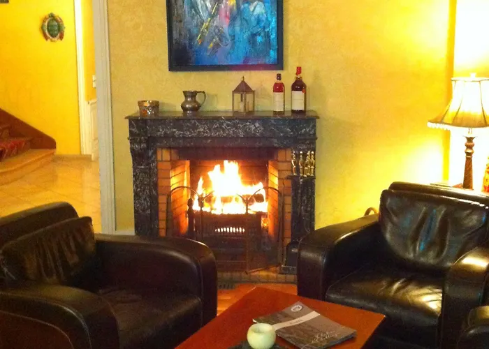 Hotel Chateau De Challanges