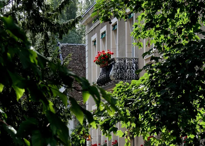 Chateau De Challanges Готель 4*