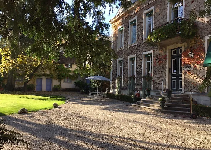 Chateau De Challanges