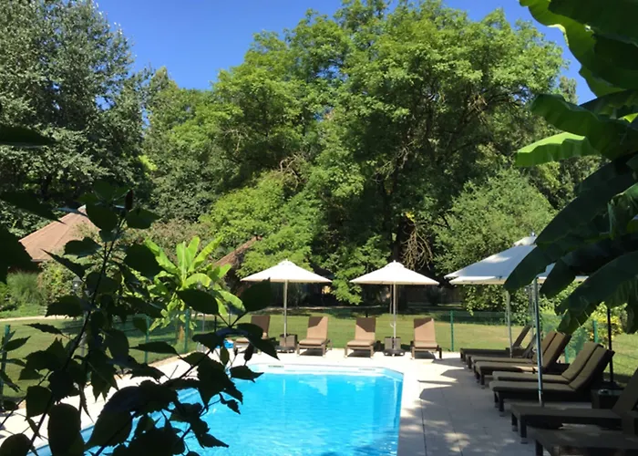 Chateau De Challanges Готель 4*