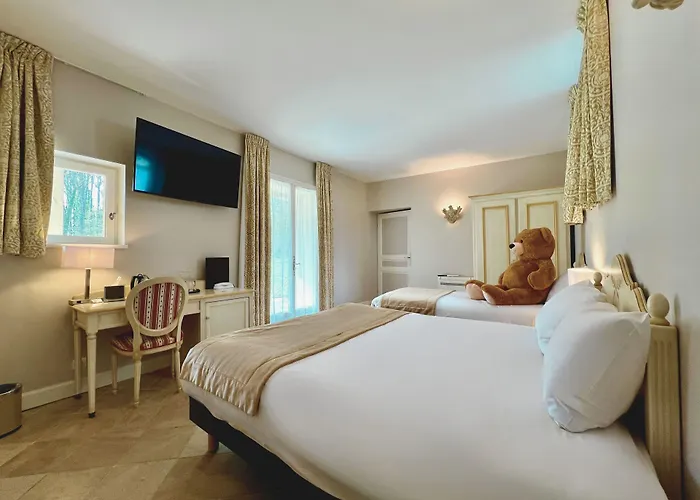 Chateau De Challanges Бон