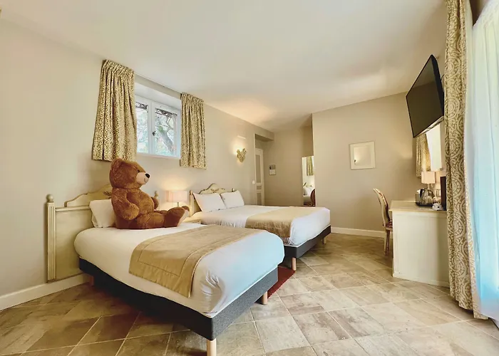 Chateau De Challanges Готель 4*